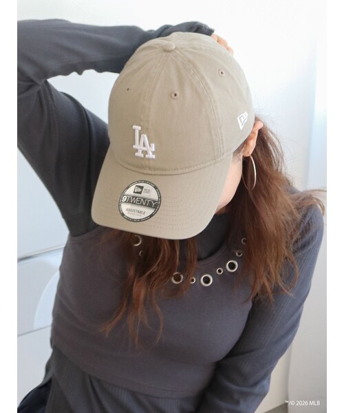 Ungrid（アングリッド）の「【MLB × New Era × Ungrid】ロゴキャップ（キャップ・レディース・ネイビー/ブラウン/ベージュ・F）」の3枚目の写真