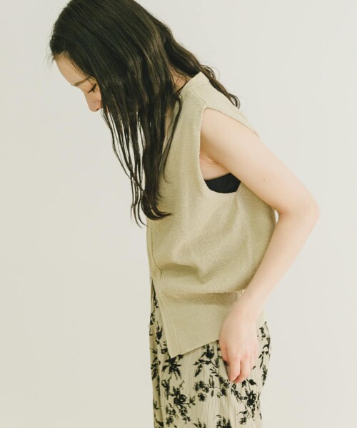 ITEMS URBANRESEARCH（アイテムズ アーバンリサーチ）の「ブークレジップベスト（ベスト・レディース・BEG/NVY/MOC・FREE）」の15枚目の写真