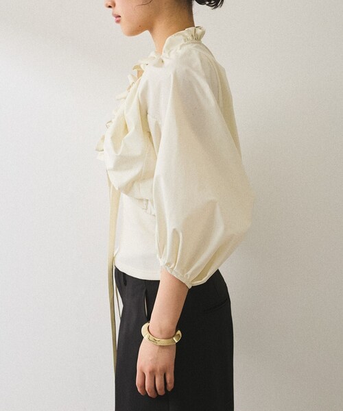 ADAM ET ROPE'(アダムエロペ)の「【サステナブル】ブラウスセットタンクトップ(シャツ/ブラウス・レディース・ブラック系/キナリ系・F)」の18枚目の写真