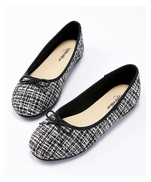 nissen（ニッセン）の「【ゆったり幅広】やわらかバレエシューズ（ワイズ４Ｅ）（バレエシューズ・メンズ・黒(スエード調)/グレー(スエード調)/【移行済】ネイビー(スエード調)/【移行済】レオパード(スエード調)/オーク(スエード調)/【移行済】バイオレット(スエード調)/【移行済】ブラウン(クロコ型押し)/【移行済】チェック柄/【移行済】ツイード/黒(キルティング柄)/黒(スムース)/【移行済】シャンパンゴールド(グリッター/黒(エナメル調)/グレージュ(エナメル調)/ネイビーデニム/【移行済】シルバー(グリッター)/【移行済】ラベンダー(スエード調)/赤(エナメル調)/【移行済】グレーヘンプ(生地)/【移行済】ベージュ(パイソン柄)/ホワイト(スムース)/キャメル(メッシュ型押し)/イエロー(スムース)/【移行済】オーク(スムース)/【移行済】ラベンダー(スムース)/【移行済】ピスタチオ(スエード調)/【移行済】ライトベージュクロコ/【移行済】チョコブラウン(スエード調)/【移行済】オレンジ(スエード調)/【移行済】黒(クロコ型押し)/【移行済】ブラウン(チェック柄)/【移行済】ホワイト(エナメル調)/シルバー/アイボリーキルティング/黒(ラメツイード調)/黒生地/アイボリー(ポコポコ素材)・M=23.0~23.5cm/4E/L=24.0~24.5cm/4E/LL=25.0~25.5cm/4E/3L=26.0~26.5cm/4E）」の8枚目の写真