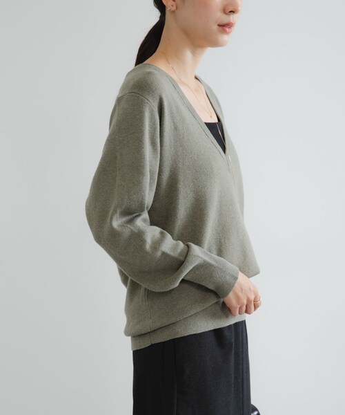 URBAN RESEARCH（アーバンリサーチ）の「new basic　カシミヤコットンVネックチュニックニット（チュニック・レディース・KHAKI/PINK/SAX・FREE）」の6枚目の写真