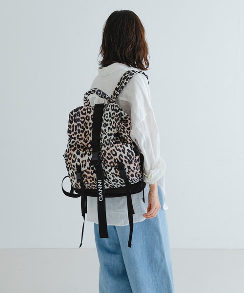 URBAN RESEARCH(アーバンリサーチ)の「GANNI Recycled Tech Backpack P(バックパック/リュック・レディース・Leopard・-)」の4枚目の写真