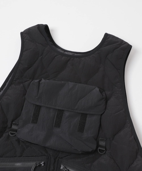 EKAL（エカル）の「WHITE MOUNTAINEERING　QUILTING DOWN VEST（その他アウター・メンズ・BLACK/BROWN/RED・2/3）」の6枚目の写真