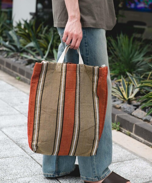 URBAN RESEARCH DOORS（アーバンリサーチドアーズ）の「2WAYストライプトートバッグ（トートバッグ・メンズ・GREEN/L.BLUE/ORANGE・-）」の20枚目の写真