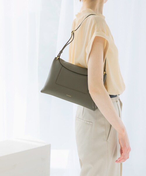 URBAN RESEARCH ROSSO（アーバンリサーチロッソ）の「WANDLER　Penelope Slouch Bag（ショルダーバッグ・レディース・Sea Crust/BlackCrust/OliveCrust/Rose Crust・-）」の15枚目の写真