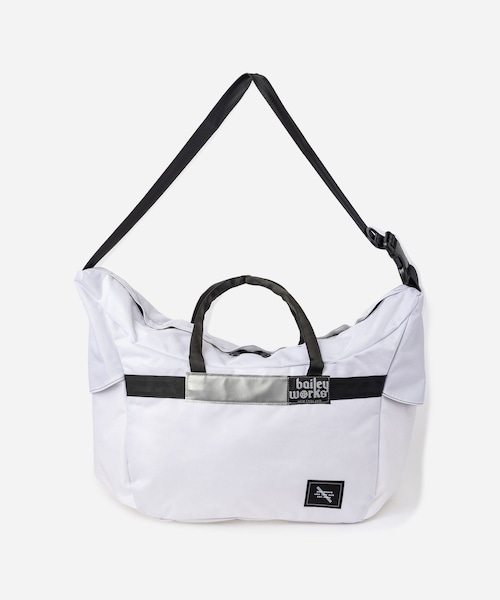 Saturdays NYC(サタデーズ ニューヨークシティ )の「BaileyWorks x Saturdays NYC Double Name Whalemouth Small(ボストンバッグ・レディース・ブラック/チャコール/ホワイト/ブラウン/その他・F)」の1枚目の写真