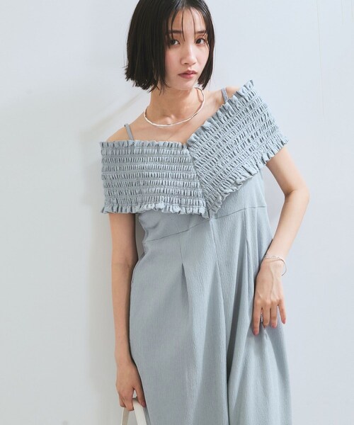 VIS（ビス）の「シャーリングオフショルダーオールインワン（つなぎ/オールインワン・レディース・ブラック/ブルー系・F）」の2枚目の写真