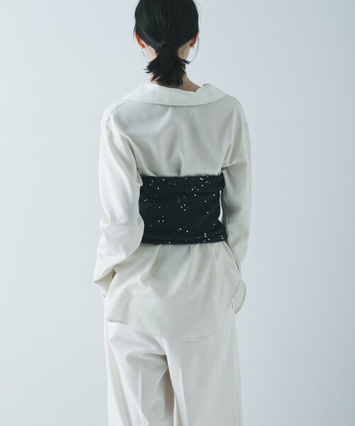 URBAN RESEARCH(アーバンリサーチ)の「スパンコールモヘヤチューブトップ(チューブトップ・レディース・OFF WHITE/NAVY・Free)」の15枚目の写真