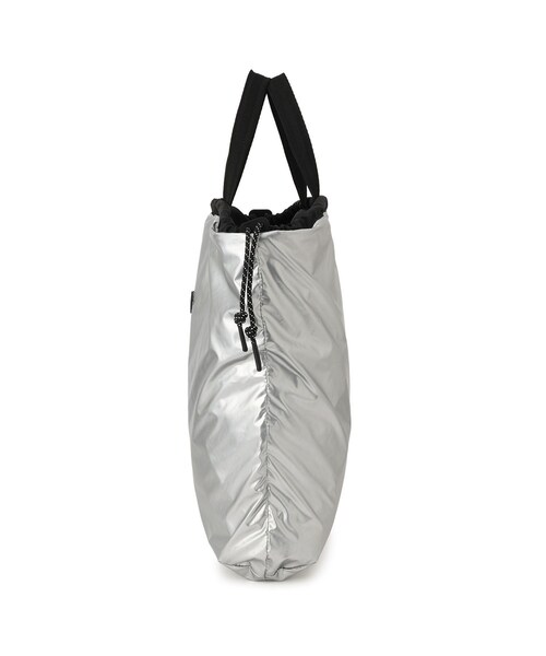 ADAM ET ROPE'(アダムエロペ)の「【HUNTER for ADAM ET ROPE'】別注 TRAVEL MULTI FUNCTION TOTE(トートバッグ・レディース・シルバー・F)」の21枚目の写真