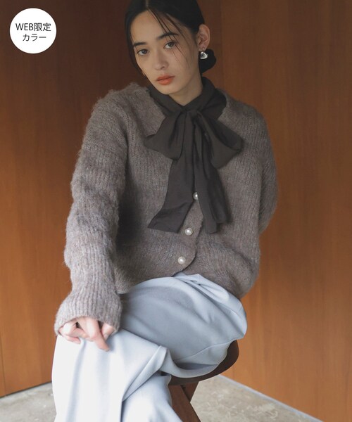 VIS（ビス）の「パールボタンVネック片畦ニットカーディガン