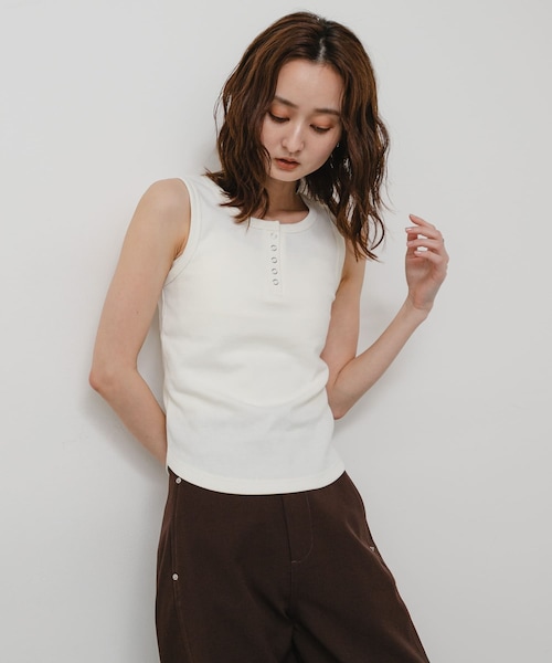 SENSE OF PLACE by URBAN RESEARCH(センスオブプレイスバイアーバンリサーチ)の「2WAYヘンリータンクトップ(タンクトップ・レディース・OFF WHITE/BLACK/L.GRAY・One)」の5枚目の写真