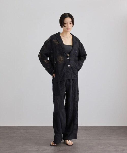 ADAM ET ROPE'(アダムエロペ)の「【WEB限定】刺繍レースパッチワークシャツジャケット/ セットアップ対応(テーラードジャケット・レディース・ブラック/ホワイト・F)」の6枚目の写真