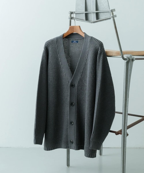 ITEMS URBANRESEARCH(アイテムズ アーバンリサーチ)の「ワッフル編み Vネックニットカーディガン(カーディガン/ボレロ・メンズ・MOC/OFF/BLK/CHA/OLV・S/M/L)」の3枚目の写真