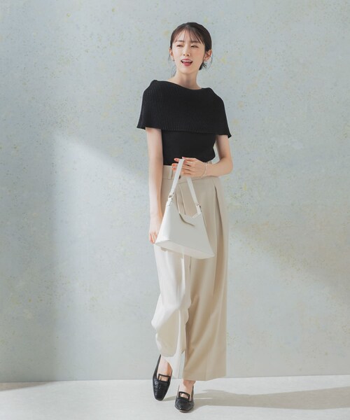 URBAN RESEARCH ROSSO（アーバンリサーチロッソ）の「ドライタッチオフショルダーニット（ニット/セーター・レディース・L/BEIGE/CAMEL/BLACK・FREE）」の7枚目の写真
