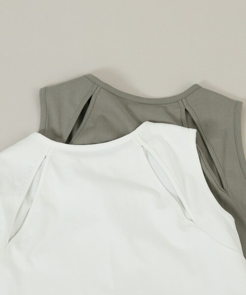 LAATO（ラート）の「slit no sleeve tee（タンクトップ・レディース・パール/クレイ・FREE）」の14枚目の写真