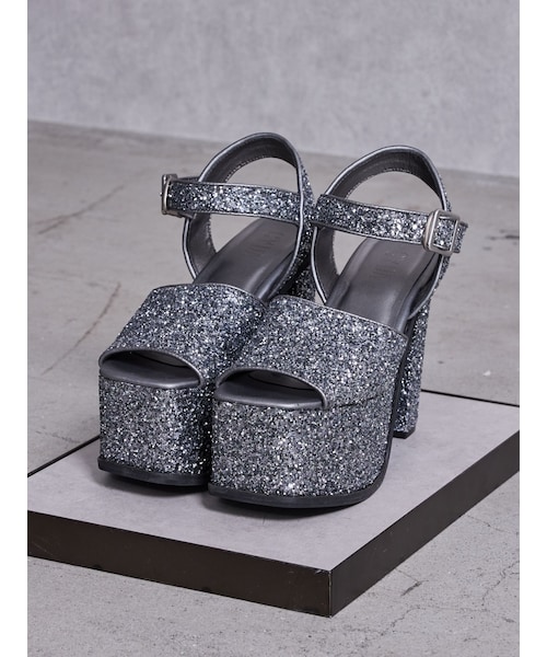 GYDA(ジェイダ)の「アンクルベルトチャンキーサンダル(サンダル・レディース・オフホワイト/グレー/ダークシルバー・S/M/L)」の17枚目の写真
