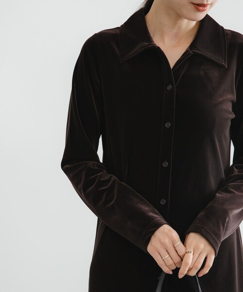 URBAN RESEARCH（アーバンリサーチ）の「ベロアシャツカラーワンピース（ワンピース・レディース・BEIGE/BROWN・FREE）」の5枚目の写真