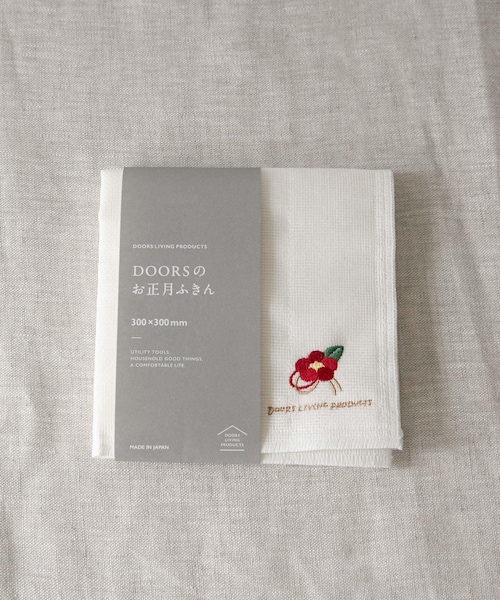 URBAN RESEARCH DOORS(アーバンリサーチドアーズ)の「DOORS LIVING PRODUCTS DOORSのお正月ふきん(キッチンツール・メンズ・梅/鏡餅・-)」の1枚目の写真