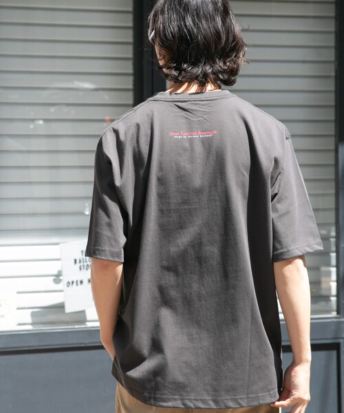 URBAN RESEARCH DOORS(アーバンリサーチドアーズ)の「FORK&SPOON Norman Rockwell Short-SleeveT-shirts(Tシャツ/カットソー・メンズ・OFF/CHARCOAL・4/5)」の20枚目の写真