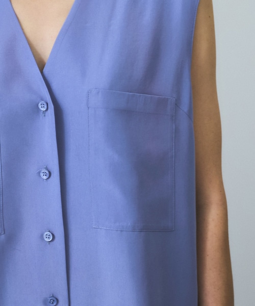 ADAM ET ROPE'（アダムエロペ）の「[25SS]GENTLE SILKジレ【セットアップ対応】（ベスト・レディース・ブラック/ベージュ/ブルー・F）」の21枚目の写真