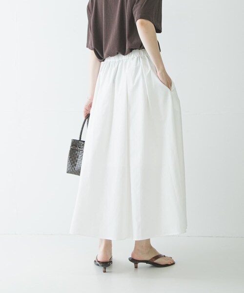 URBAN RESEARCH（アーバンリサーチ）の「撥水ギャザーボリュームスカート（スカート・レディース・OFF WHITE/BLACK・Free）」の8枚目の写真