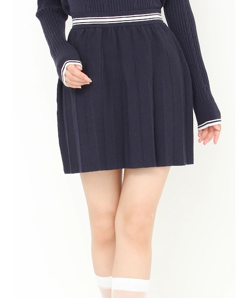 CALNAMUR（カルナムール）の「ニットプリーツミニスカート（スカート・レディース・グレー/イエロー/ブルー/ネイビー・F）」の7枚目の写真