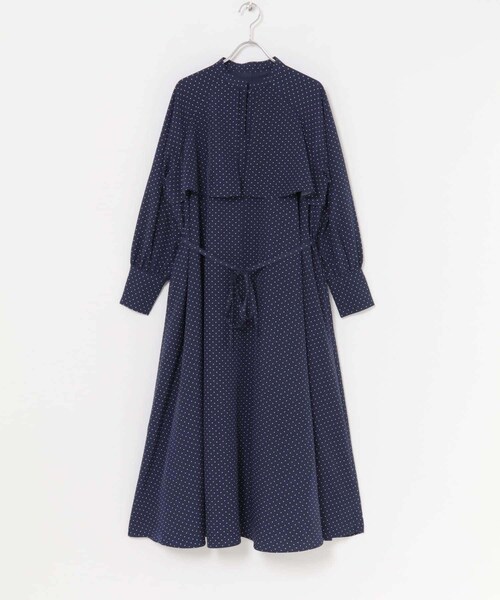 URBAN RESEARCH ROSSO（アーバンリサーチロッソ）の「『WEB限定』ドットプリントケープワンピース（ワンピース・レディース・NAVY/BLACK・FREE）」の11枚目の写真