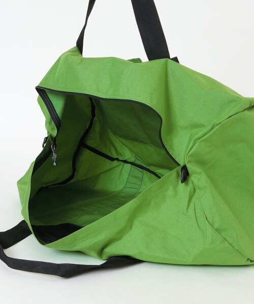 URBAN RESEARCH（アーバンリサーチ）の「OUTDOOR PRODUCTS　Roll Boston GIANT（ボストンバッグ・メンズ・FUCHSIA/BEIGE/BLACK/BURGUNDY/LIMELIGHT/NAVY/PURPLE/RED/SKYBLUE/TANGERINE・FREE）」の17枚目の写真