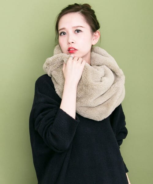 KBF（ケイビーエフ）の「WEB限定 ボリュームネックウォーマー（ネックウォーマー/スヌード・レディース・CHARCOAL/GRAYGE/BROWNMIX・one）」の9枚目の写真