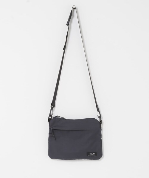 SENSE OF PLACE by URBAN RESEARCH（センスオブプレイスバイアーバンリサーチ）の「TAION　マウンテンサコッシュ（ショルダーバッグ・メンズ・BLACK/NAVY/ICE GRAY・One）」の13枚目の写真