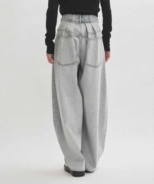 ADAM ET ROPE'（アダムエロペ）の「【サステナブル】バックタックワイドデニム（デニムパンツ・レディース・ブルー/サックス・36/38）」の19枚目の写真