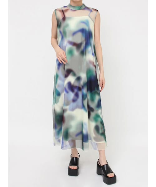 MURUA（ムルーア）の「シェイドフラワーレイヤードワンピース