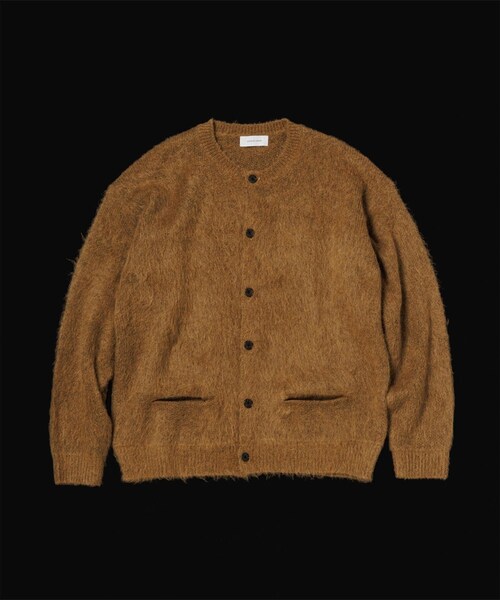 ADAM ET ROPE'（アダムエロペ）の「モヘアミックス オーバーサイズ クルーネックカーディガン（カーディガン/ボレロ・メンズ・ブラック/キャメル/カーキ/レッド・L/M）」の8枚目の写真