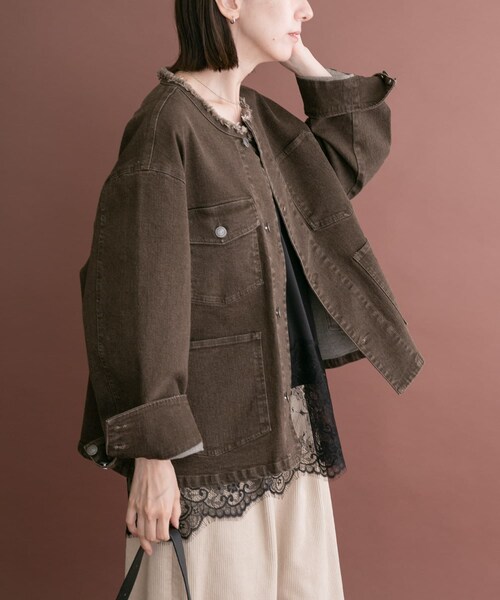 ITEMS URBANRESEARCH(アイテムズ アーバンリサーチ)の「デニムオーバーノーカラージャケット(デニムジャケット・レディース・BLK/BRN/IDG・Free)」の2枚目の写真