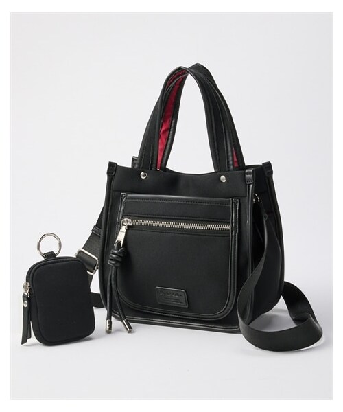 nissen（ニッセン）の「１０ポケットダイバー風素材軽量２WAYトートバッグ（ミニポーチチャーム付）　Poche Lab（ポッシェ ラボ）（トートバッグ・メンズ・ライトグレー×ホワイト/ベージュ×黒/黒×黒・Y）」の2枚目の写真