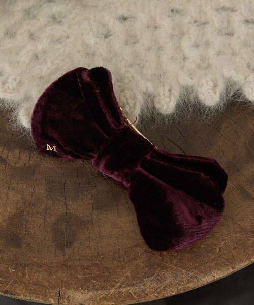 ADAM ET ROPE'(アダムエロペ)の「【J'aDoRe・店舗限定】【MALUS /マリュス】Bowtie barette / velvet(バレッタ/ヘアクリップ・レディース・ブラック/チャコール/グリーン/ワイン・F)」の8枚目の写真