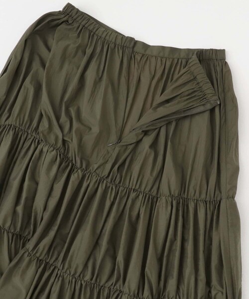 URBAN RESEARCH ROSSO（アーバンリサーチロッソ）の「F by ROSSO　ナイロンティアードロングスカート（スカート・レディース・KHAKI/BLACK・36/38）」の9枚目の写真