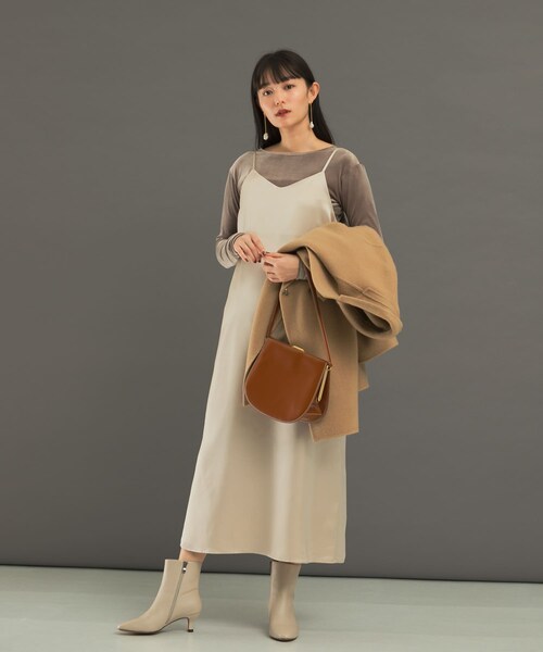 URBAN RESEARCH ROSSO（アーバンリサーチロッソ）の「サテンキャミワンピース（ワンピース・レディース・KHK.BROWN/L.BEIGE/BLUEGRAY・FREE）」の16枚目の写真