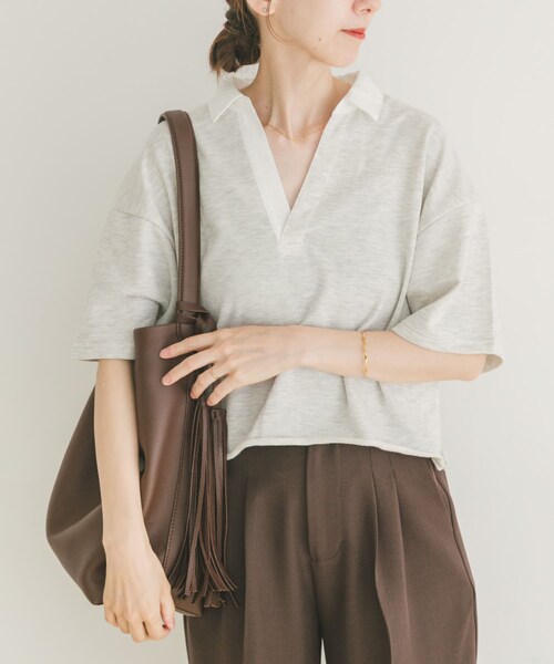 ITEMS URBANRESEARCH（アイテムズ アーバンリサーチ）の「ミニ裏毛スキッパーポロ（ポロシャツ・レディース・GRY/BRN・FREE）」の5枚目の写真