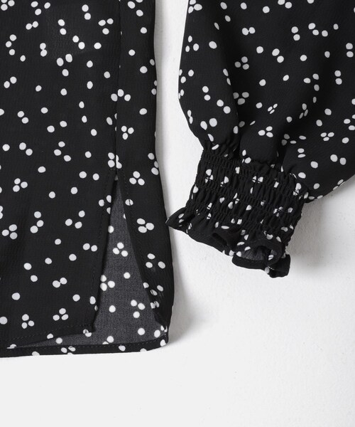 URBAN RESEARCH ROSSO（アーバンリサーチロッソ）の「『WEB/一部店舗限定』ウォッシャブルランダムドットブラウス（シャツ/ブラウス・レディース・L/BEIGE/BLACK・Free）」の14枚目の写真