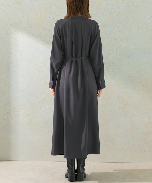 ポケットデザインVネックワンピース