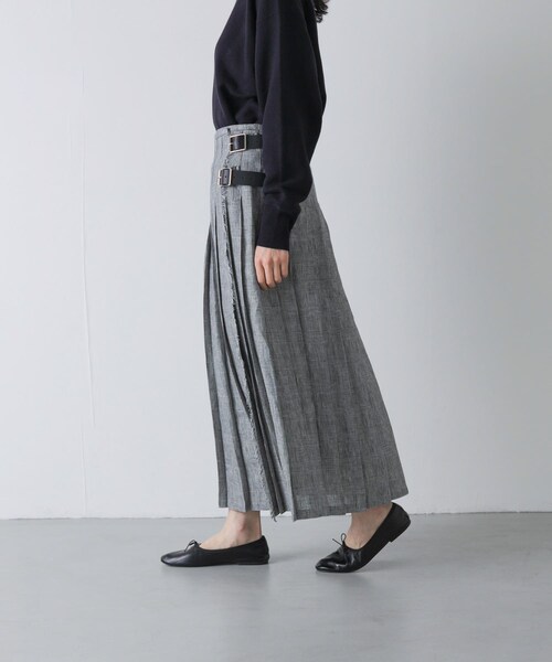 かぐれ（カグレ）の「『別注』O’NEIL OF DUBLIN×かぐれ　LINEN PLEATS SKIRT（スカート・レディース・BLUE/GLEN CHECK・XS）」の6枚目の写真