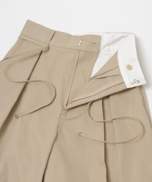 URBAN RESEARCH ROSSO（アーバンリサーチロッソ）の「コットンツイルベルテッドワイドパンツ（その他パンツ・レディース・BEIGE/BLUE・36/38）」の13枚目の写真