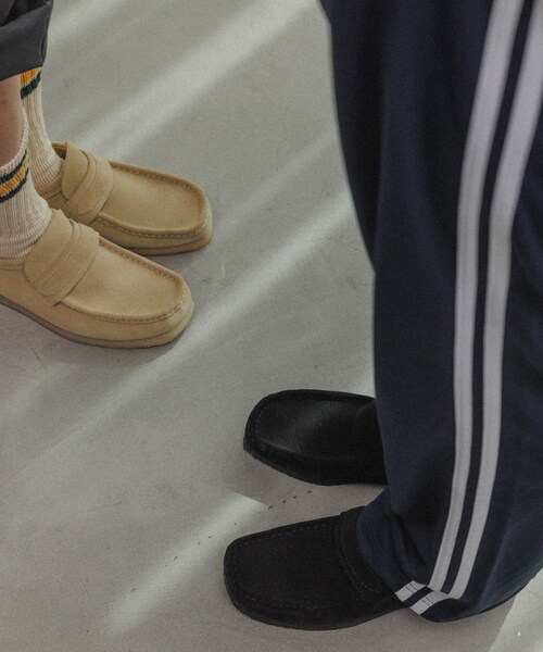 ADAM ET ROPE'(アダムエロペ)の「【CLARKS】WALLABEE LOAFER(ローファー・レディース・ブラック・36/37/38/39)」の12枚目の写真