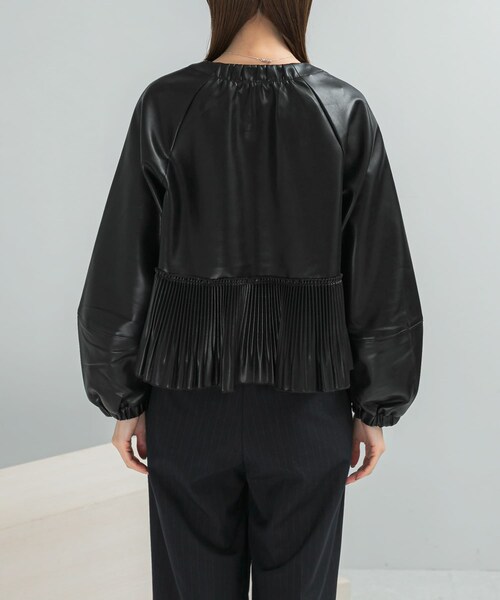 URBAN RESEARCH ROSSO（アーバンリサーチロッソ）の「MARILYN MOON　eco leather pleats jacket（ブルゾン・レディース・BLACK・Free）」の3枚目の写真