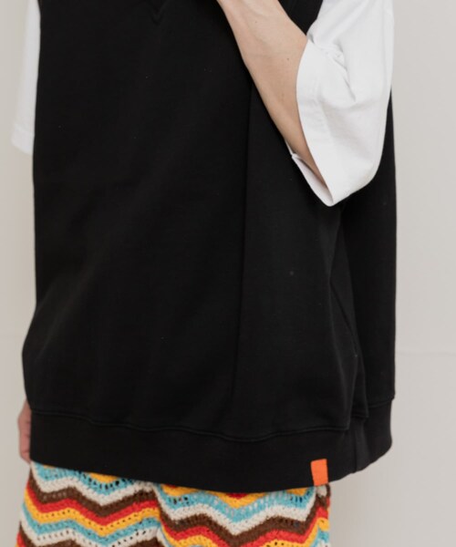 THE GOODLAND MARKET（ザグッドランドマーケット）の「TONY　MM SWEAT VEST（ベスト・メンズ・BLK/杢ASH・M/XL）」の6枚目の写真