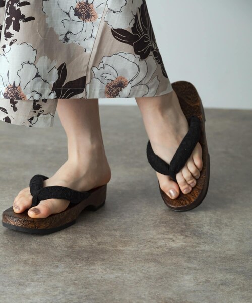 SENSE OF PLACE by URBAN RESEARCH（センスオブプレイスバイアーバンリサーチ）の「下駄（その他シューズ・レディース・IVORY/OFF WHITE/YELLOW/NAVY/BLACK/L.PINK・one）」の5枚目の写真