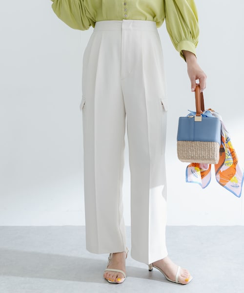 URBAN RESEARCH ROSSO（アーバンリサーチロッソ）の「センタープレスカーゴパンツ（その他パンツ・レディース・IVORY/KHAKI・FREE）」の4枚目の写真