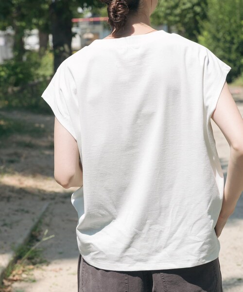 ITEMS URBANRESEARCH(アイテムズ アーバンリサーチ)の「クルーネックノースリTシャツ(Tシャツ/カットソー・レディース・L.GREGE/WHT/CHA/P.BLU・FREE)」の8枚目の写真