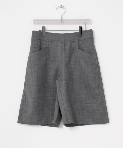 URBAN RESEARCH(アーバンリサーチ)の「GANNI LOW WAISTED BERMUDA(その他パンツ・レディース・PHANTOM・36/38)」の2枚目の写真